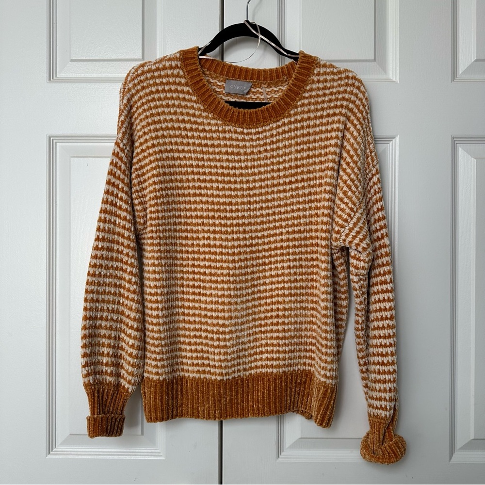 Cyrus Brown and Cream Crewneck Sweater Chunky Knit